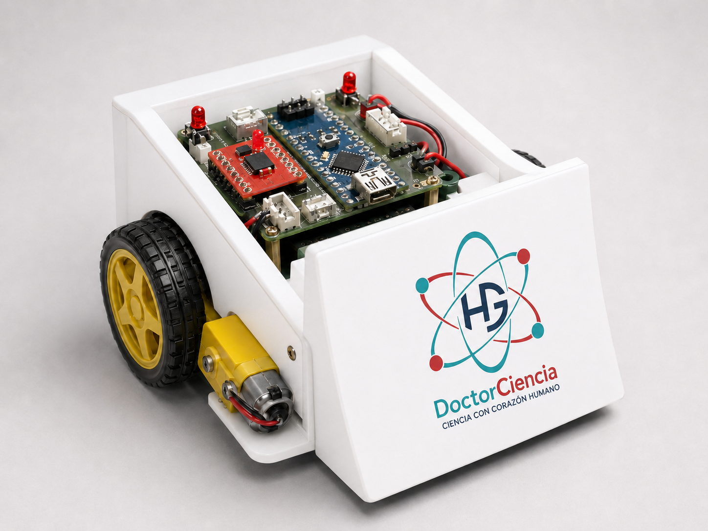 Robot móvil DoctorCiencia con placa ESP32, driver de motores y LEDs para proyectos juveniles de robótica.